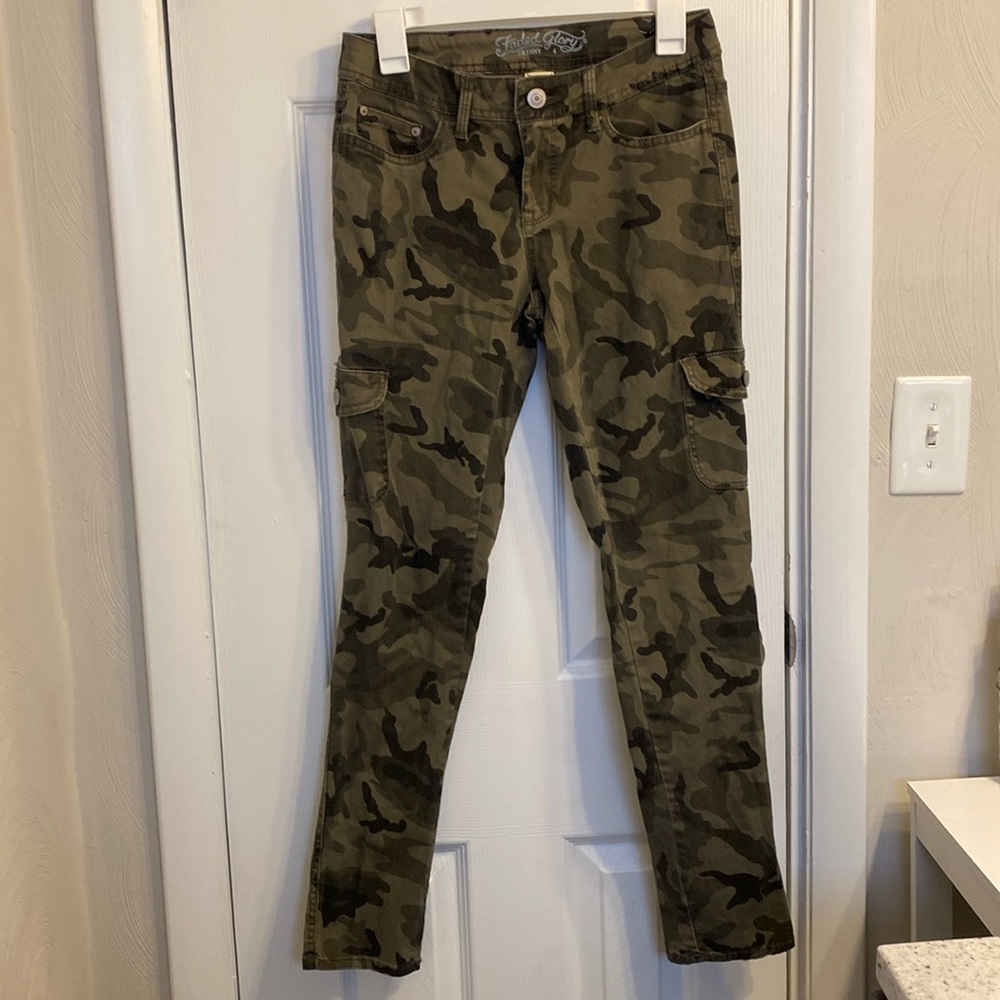 Faded Glory Camo Jeans (INV#53)